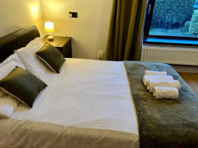 Housefield Stay, Room 4